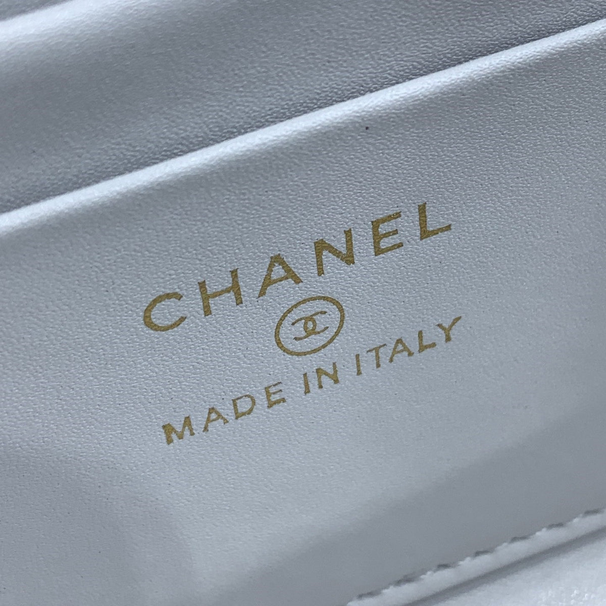 CHANEL 23P Flap Bag 19cm White Caviar Gold Hardware